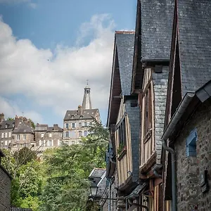 Particulier Le Mercier De Montigny -une Nuit Sur Les Remparts- Fougères